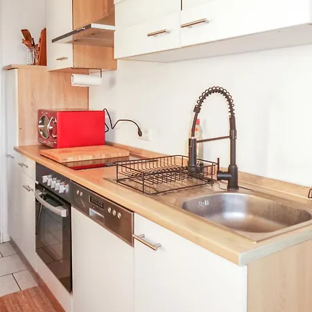 - Panoramablick Ueber *