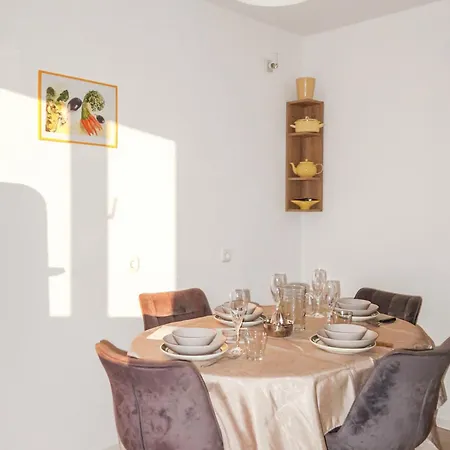 3 Zimmer Apartment - Mit Panoramablick Ueber Buedingen * Büdingen