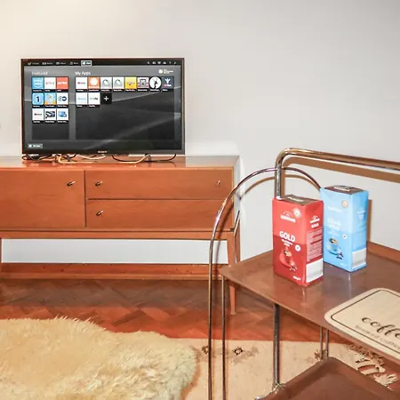 - Panoramablick über Apartment