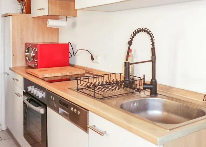 3 - Mit Panoramablick Ueber *